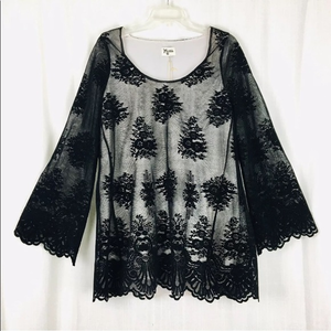 Show Me Your MuMu Tunic Top Lace Flare Sleeves NWT‎